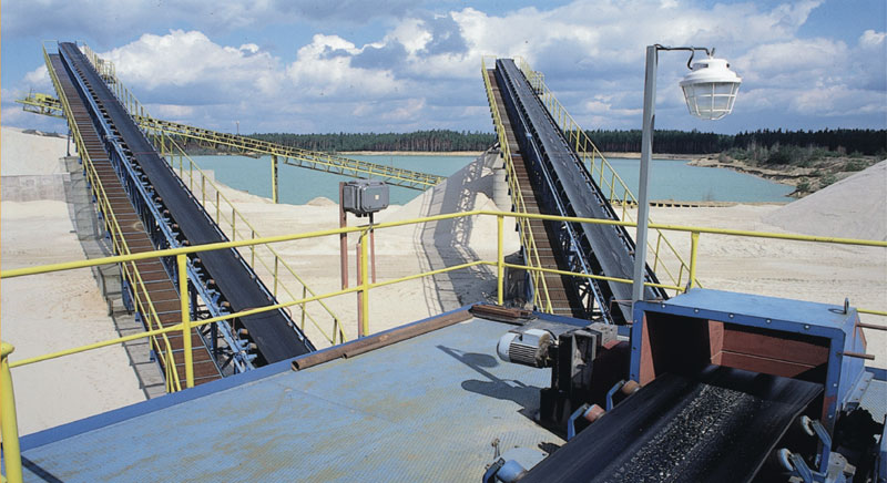 check out the advantages and disadvantages of conveyor belts